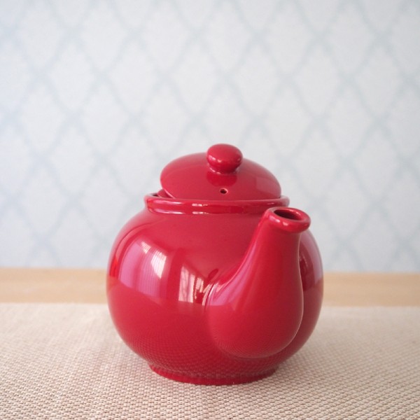 1100l Fine Stoneware Vibrant Red Teapot
