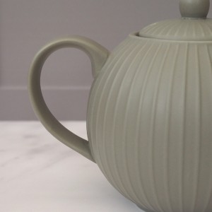 London Pottery Grey Textured Teapot With A Giftable Packaging London Pottery Grey Textured Teapot With A Giftable Packaging