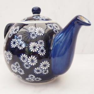 900ml London Pottery Small Daisies Teapot For Loose Leaf Tea And Teabags 900ml London Pottery Small Daisies Teapot For Loose Leaf Tea And Teabags