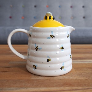 850ml Sweet Bee Durable Stoneware Loose Leaf Teapot 850ml Sweet Bee Durable Stoneware Loose Leaf Teapot