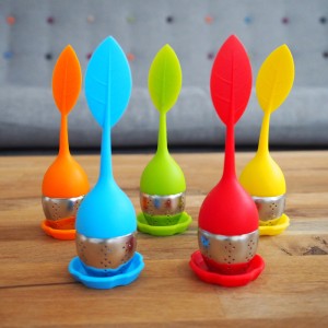 Loose Tea Infuser With Silicone Handle  Loose Tea Infuser With Silicone Handle